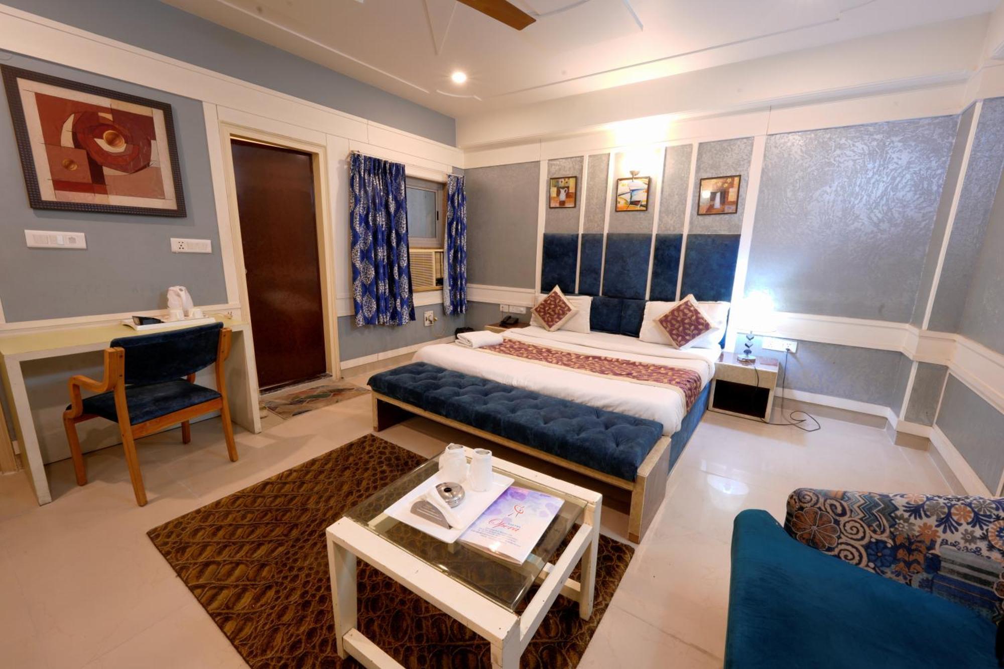 โอเทล โอเปร่า Hotel เดลี ภายนอก รูปภาพ
